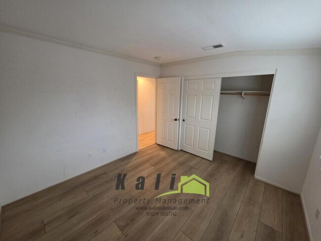 Building Photo - 2295 Whistling Ln