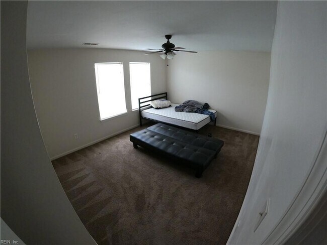 Building Photo - 1536 W 40th St