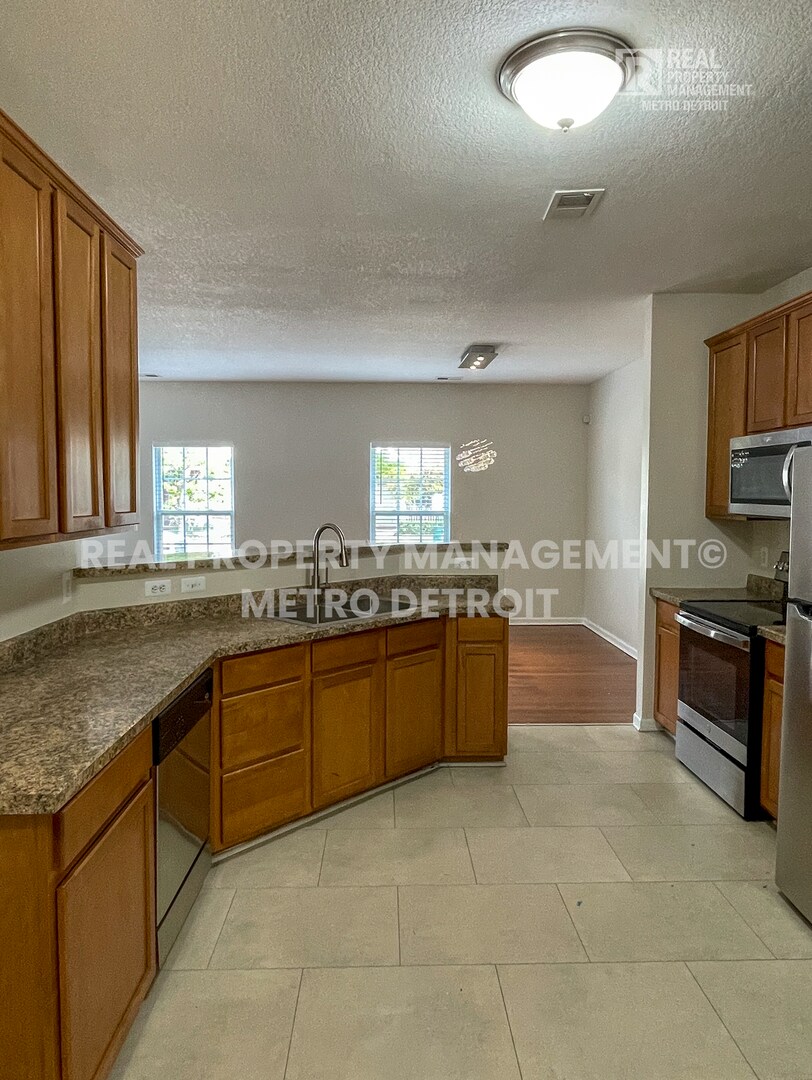 Building Photo - 17699 Windflower Dr