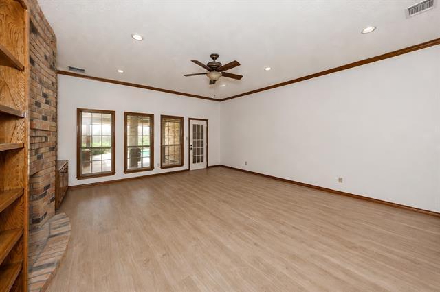 Building Photo - 3141 Oakdale Dr
