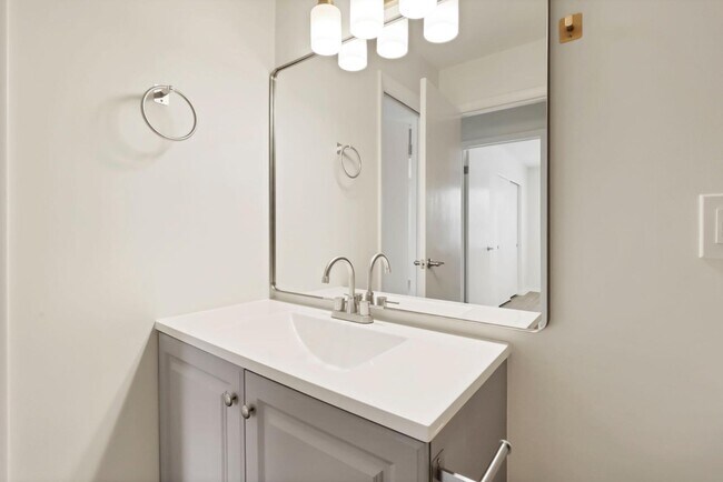 Building Photo - 3080 Pine Valley Rd