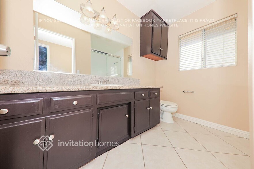 Building Photo - 41797 Royal Palm Dr