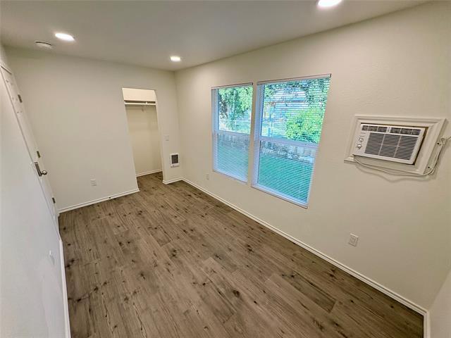 Building Photo - 1120 W Frey