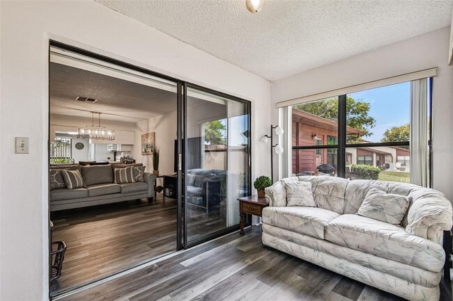 Building Photo - 7433 Greystone Dr