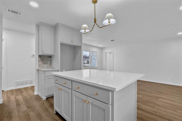Building Photo - 5832 Tracyne Dr