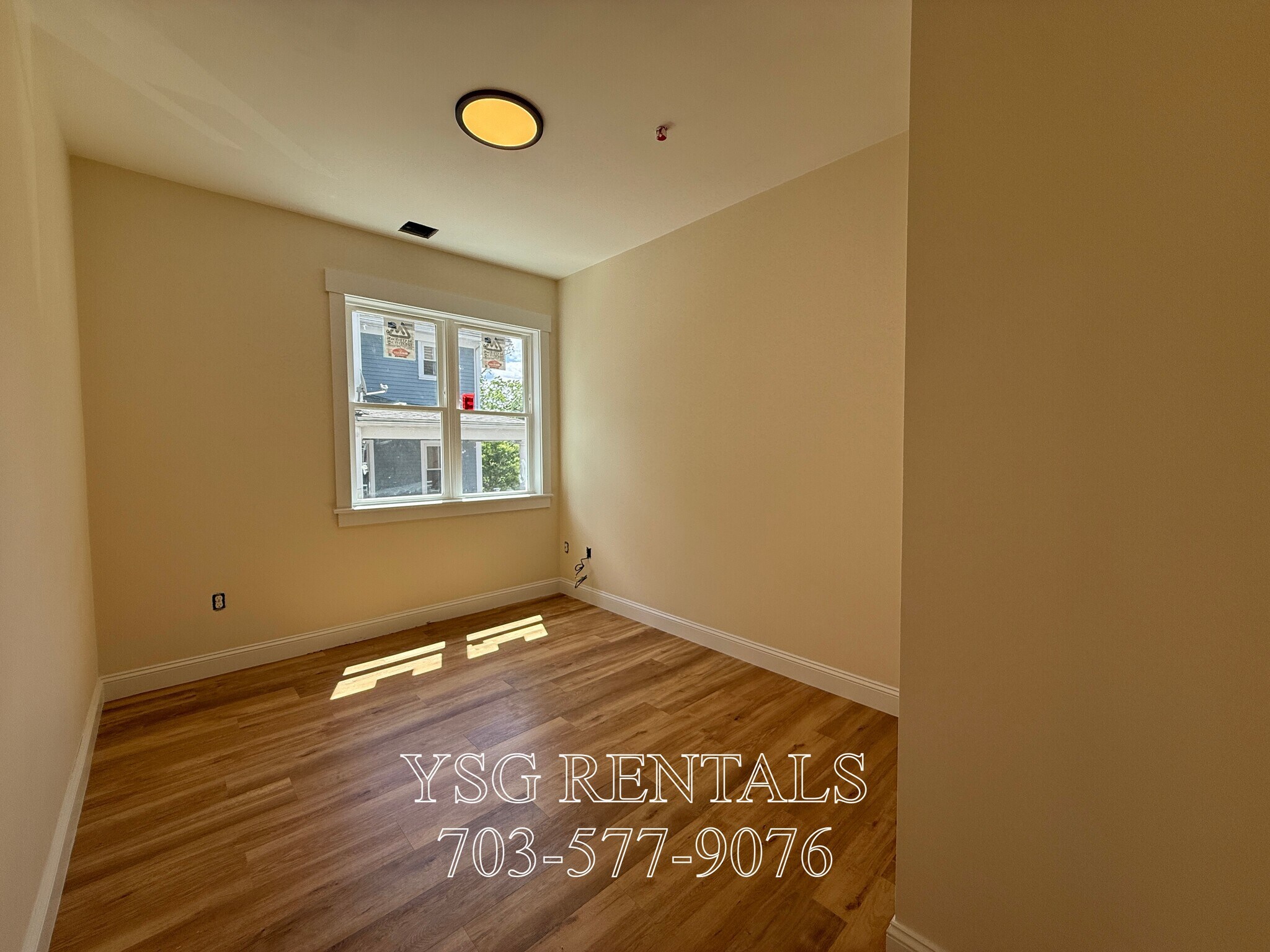Building Photo - 14 Dorr St