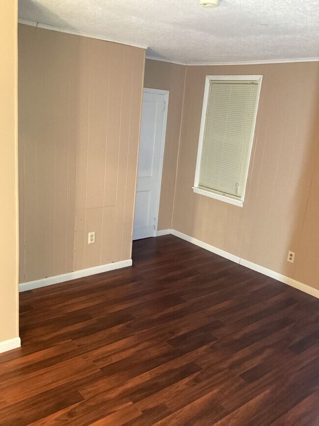 Building Photo - 224 W North St