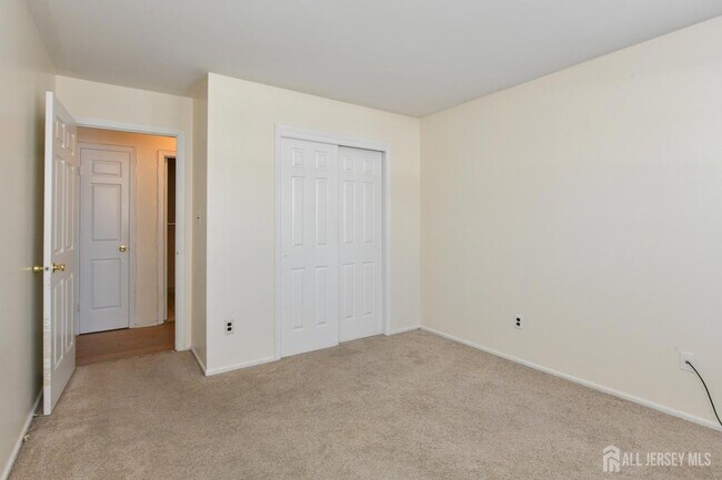 Building Photo - 290 Alpine Way