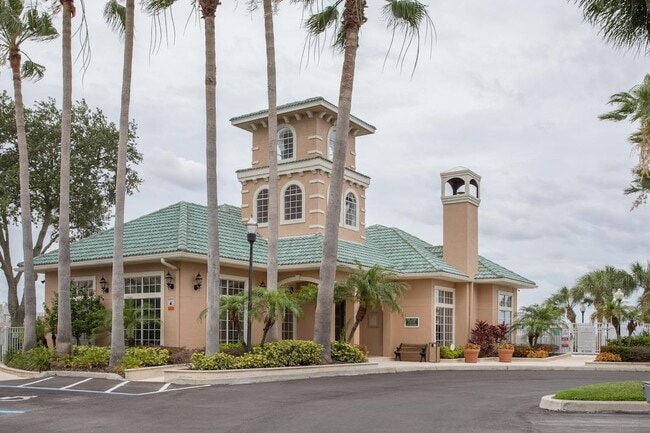 Building Photo - 5303 Bay Club Cir