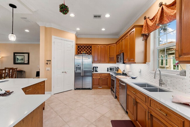 Building Photo - 9007 Cherry Oaks Tr