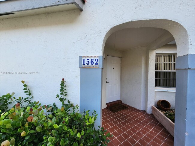 Building Photo - 1562 Springside Dr