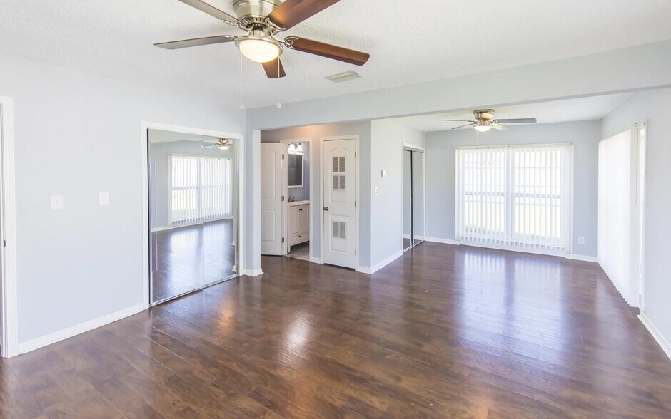 Building Photo - 403 E Gulf Blvd