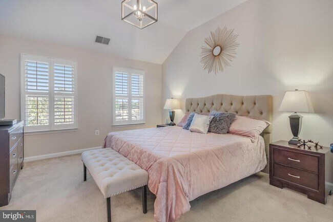 Building Photo - 642 Belmont Bay Dr