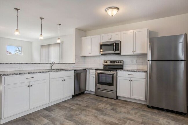 Building Photo - 2644 Blooming Bud Ln