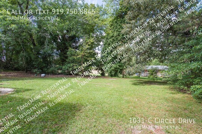 Building Photo - 1031-C Circle Drive-