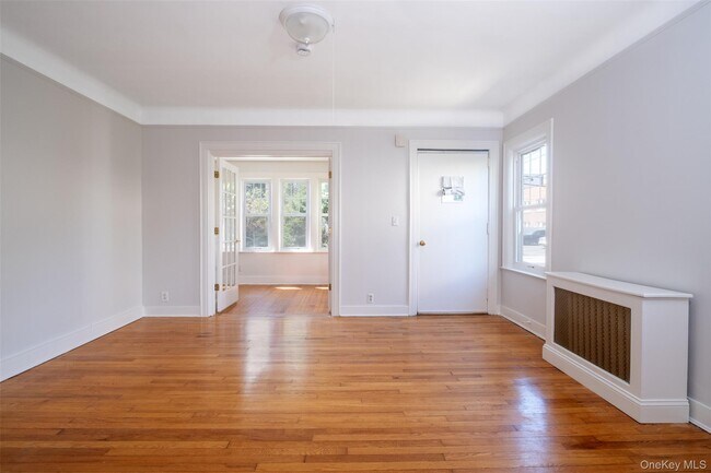 Building Photo - 453 Beach Ave