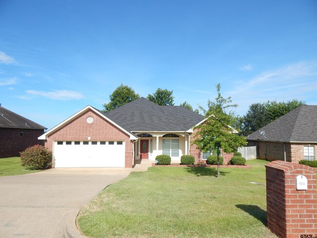 Building Photo - 16554 Beauregard Dr