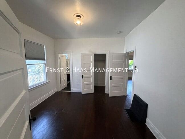 Building Photo - 209 Linden Ave
