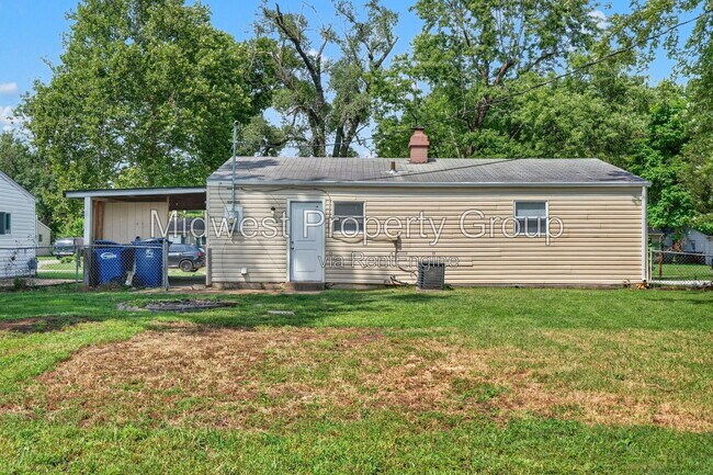 Building Photo - 1446 Vero Dr