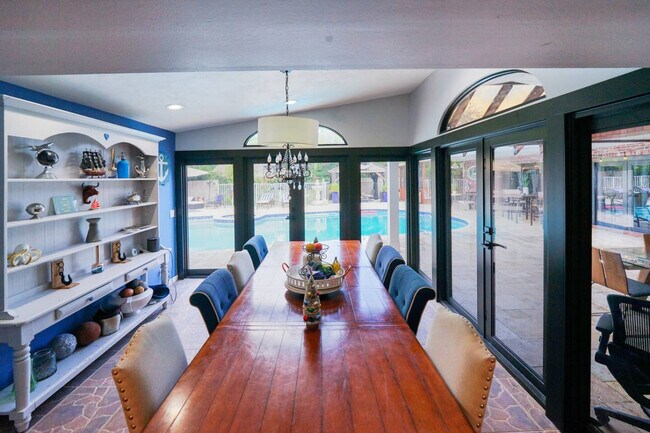 Building Photo - 4501 Briarcliff Ln