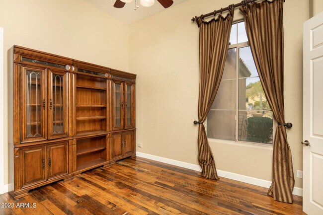 Building Photo - 7895 E Softwind Dr