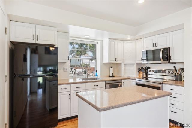 Building Photo - 16921 E Progress Cir N