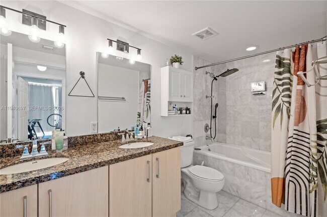 Building Photo - 6362 Collins Ave