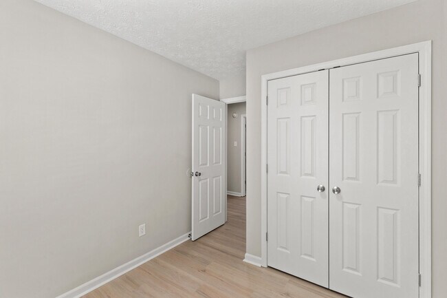 Building Photo - 107 Old Lemons Mill Ct