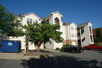 Building Photo - Moss Creek Condos, Inc