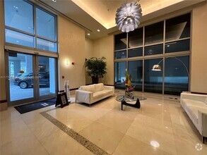 Building Photo - 1050 Brickell Ave