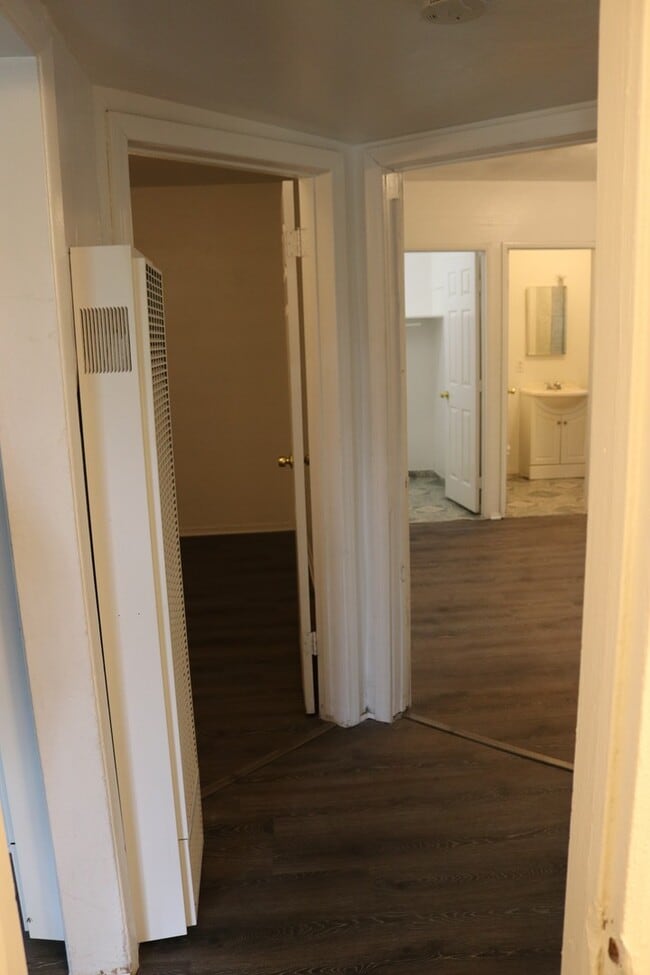 Building Photo - Beautifully Updated 3-Bedroom Home with Sp...
