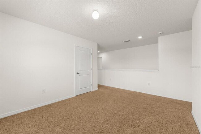 Building Photo - 8008 SW 62nd Ct