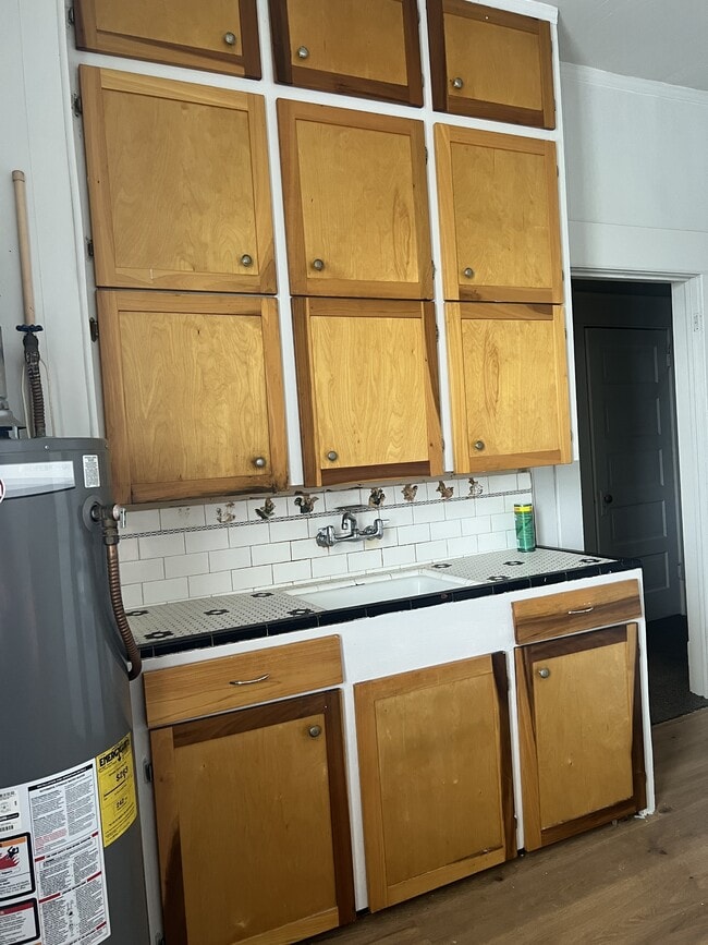 Building Photo - 3927 Avenue M