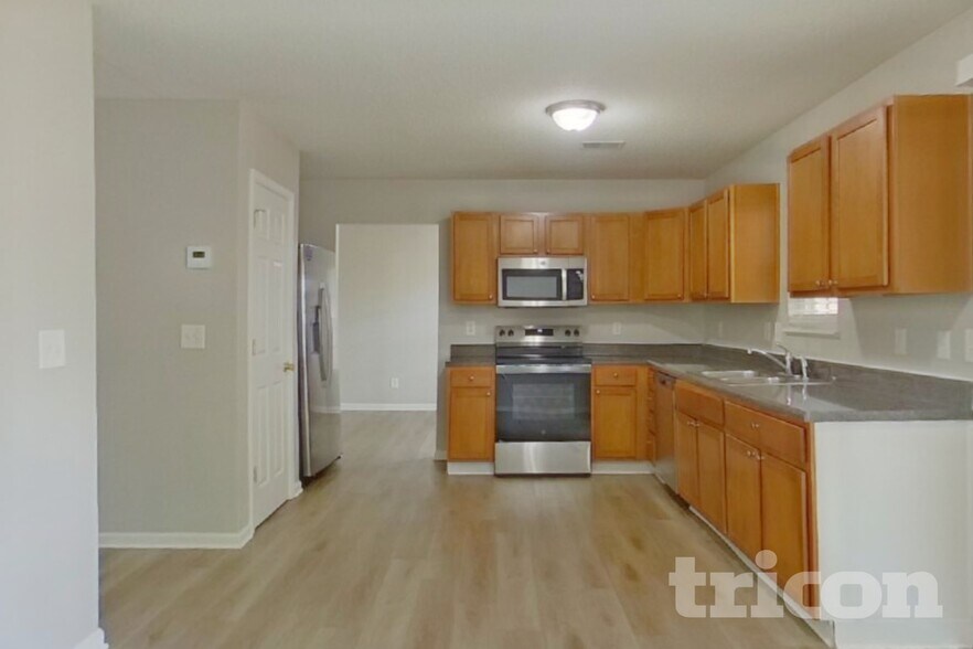 Building Photo - 2108 Wilkinson Dr