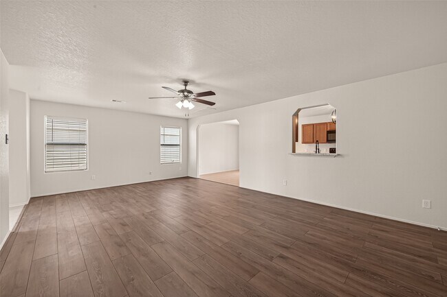 Building Photo - 1123 Desert Springs Ln