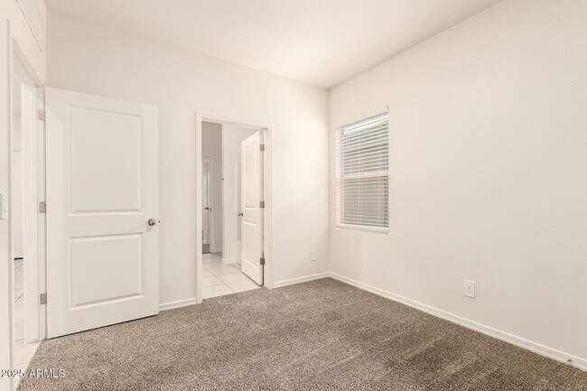 Building Photo - 9621 W Agora Ln