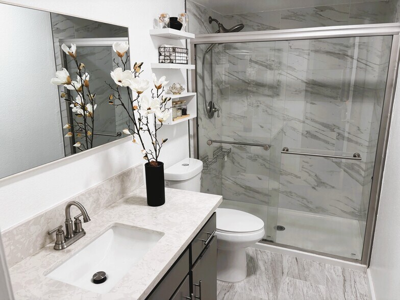 Building Photo - 4589 Via Marisol