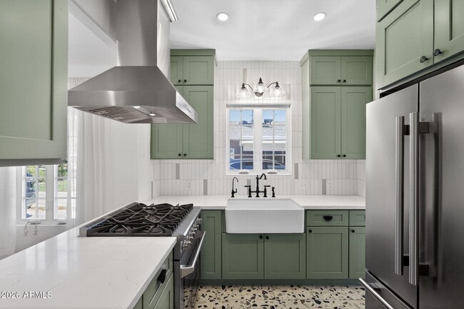 Building Photo - 311 West Campbell Ave