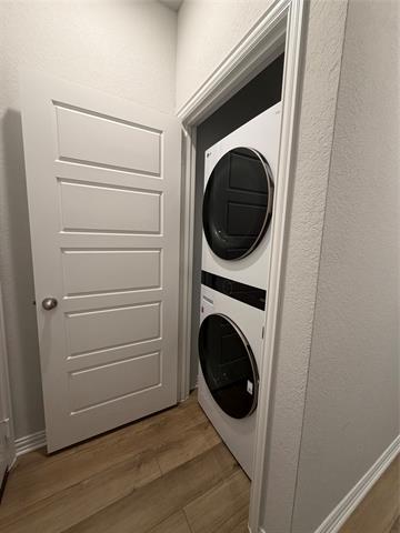 Building Photo - 8479 Challenger Ln