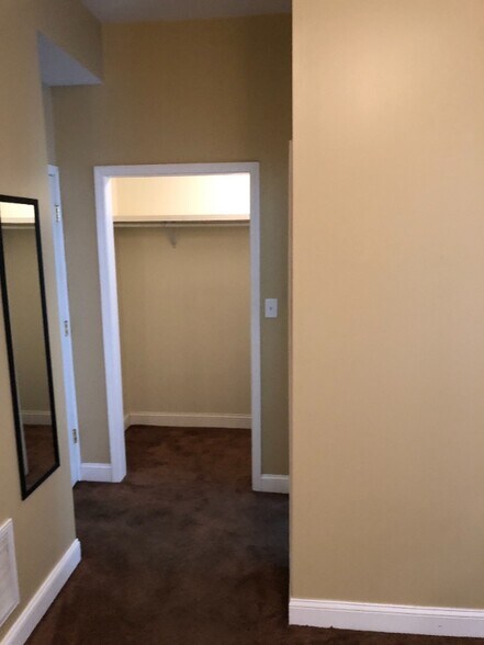 Building Photo - 1534 3rd Ave