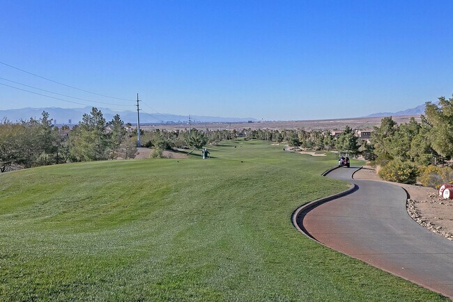 Building Photo - Luxury Living in Henderson's Tuscany: Spacious 4 Bedroom Home with Expansive Yard & More!