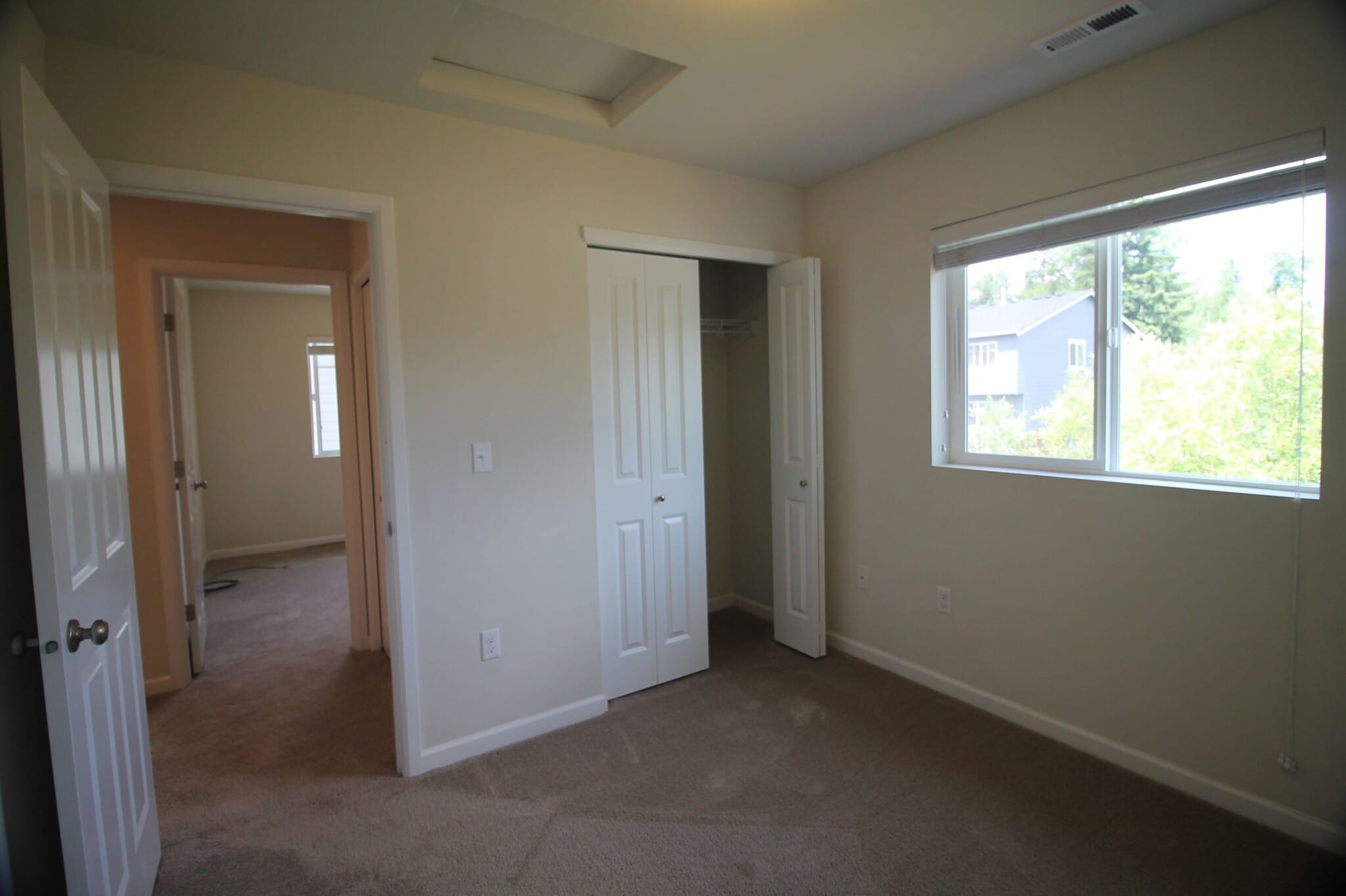 Building Photo - 3721 202nd Pl E