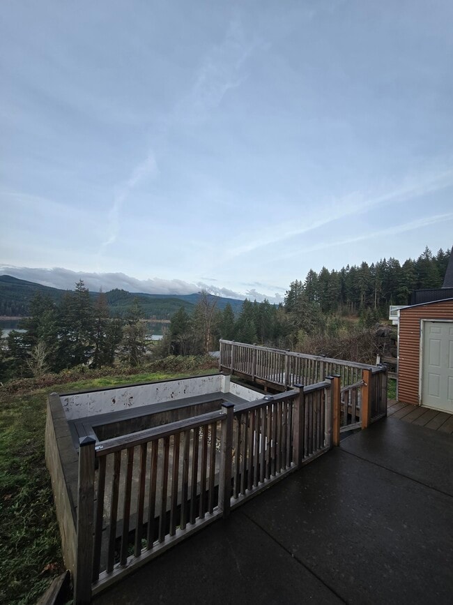 Building Photo - 6308 Lake Pointe Wy