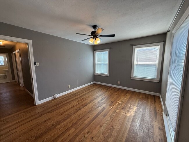 Building Photo - 422 Angelo Blvd