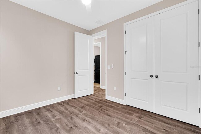 Building Photo - 10205 Pearson Ave