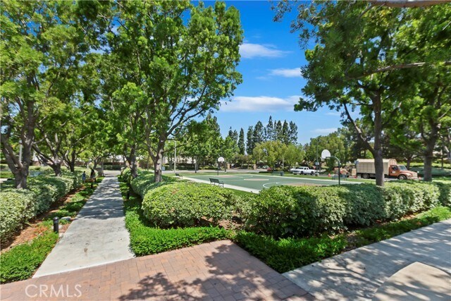 Building Photo - 57 Alevera St