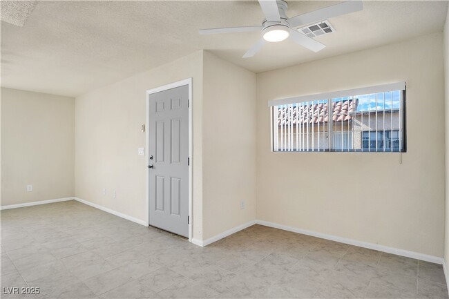 Building Photo - 2217 N Jones Blvd