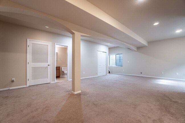 Building Photo - Move in ready home on Kettle Drum