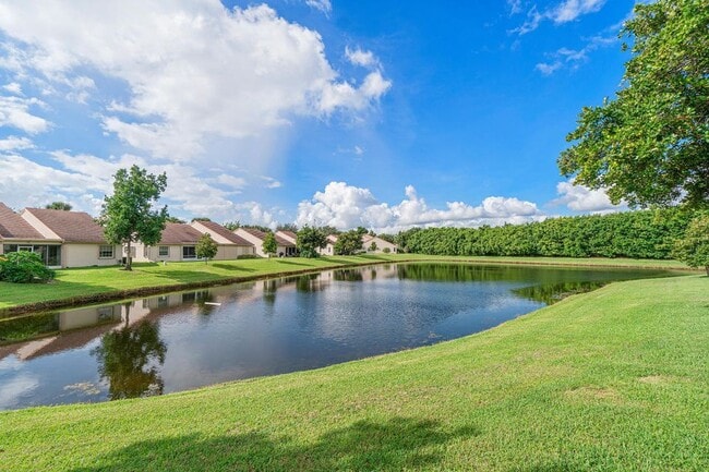 Building Photo - 7922 Sandy Pointe Dr