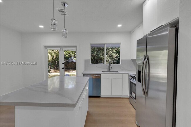 Building Photo - 5111 SW 73rd Terrace